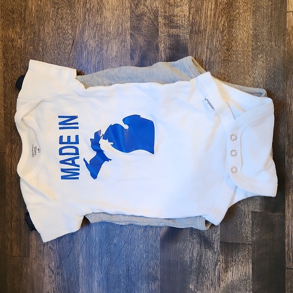 Set of Wolverines / Made in Michigan onesies - Picture 7 of 7